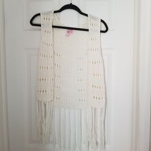White Summer Knit Fringe Vest Lightweight